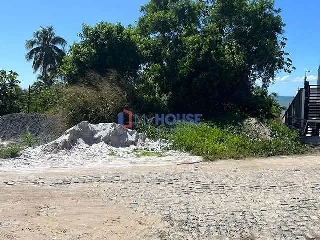 Terreno com 1080m², à venda, no bairro Nossa Senhora da Vitória em Ilhéus