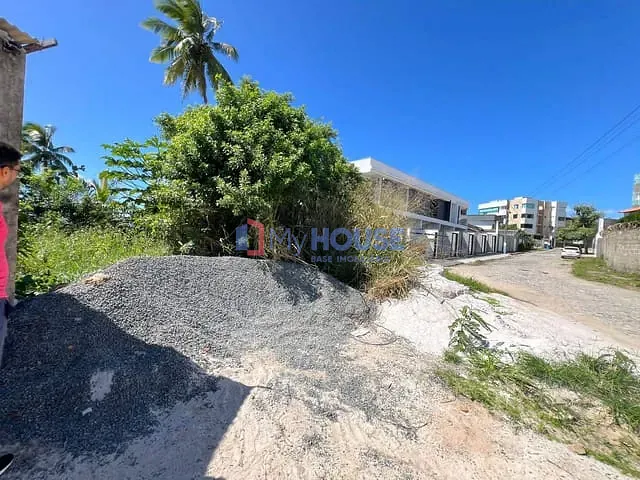 Terreno com 1080m², à venda, no bairro Nossa Senhora da Vitória em Ilhéus
