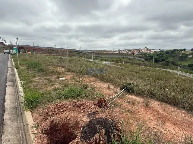 Terreno com 250m², à venda, no bairro Putim em São José dos Campos