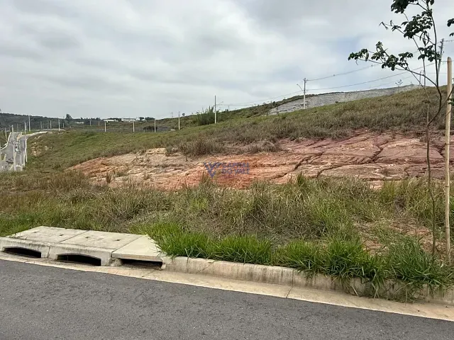 Terreno com 250m², à venda, no bairro Putim em São José dos Campos