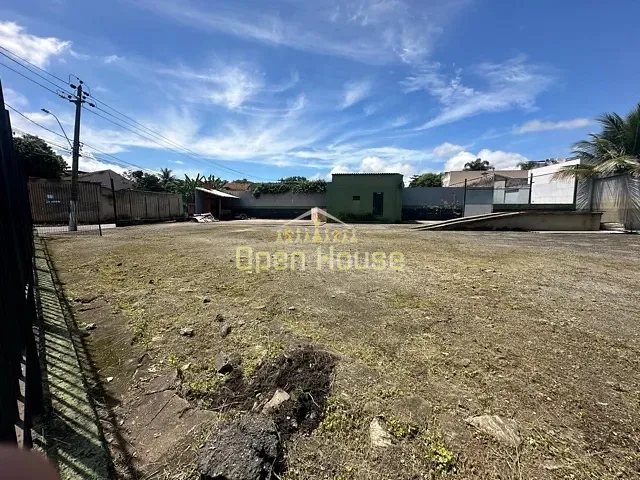 Terreno com 900m², à venda, no bairro Vila Mury em Volta Redonda