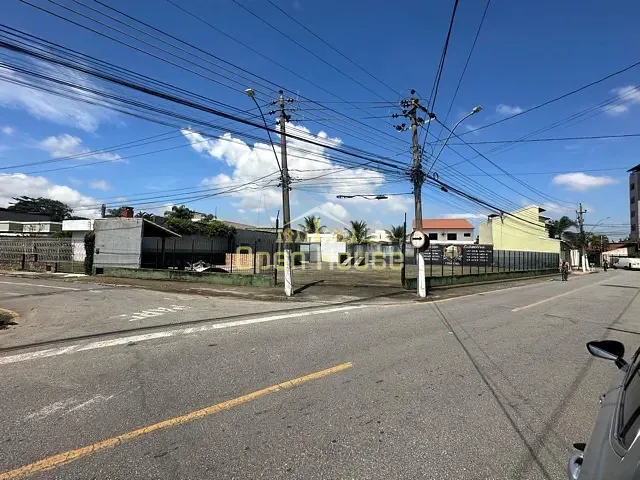 Terreno com 900m², à venda, no bairro Vila Mury em Volta Redonda