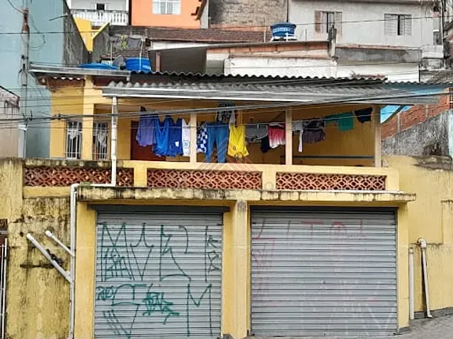 Terreno com 357m², à venda, no bairro Jardim Zaira em Mauá