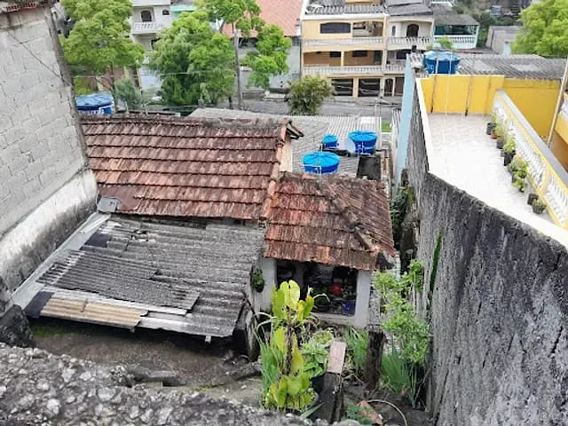 Terreno com 357m², à venda, no bairro Jardim Zaira em Mauá