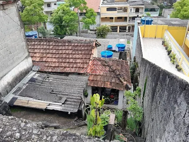Terreno com 357m², à venda, no bairro Jardim Zaira em Mauá