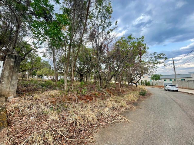 Terreno com 1000m², à venda, no bairro Lagoa Mansões em Lagoa Santa