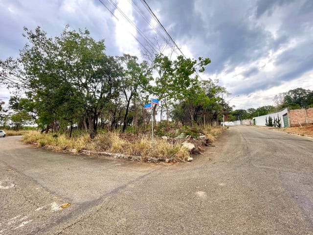 Terreno com 1000m², à venda, no bairro Lagoa Mansões em Lagoa Santa