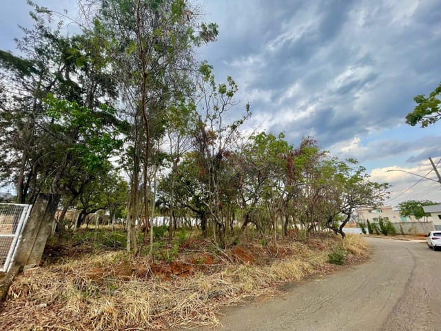 Terreno com 1000m², à venda, no bairro Lagoa Mansões em Lagoa Santa