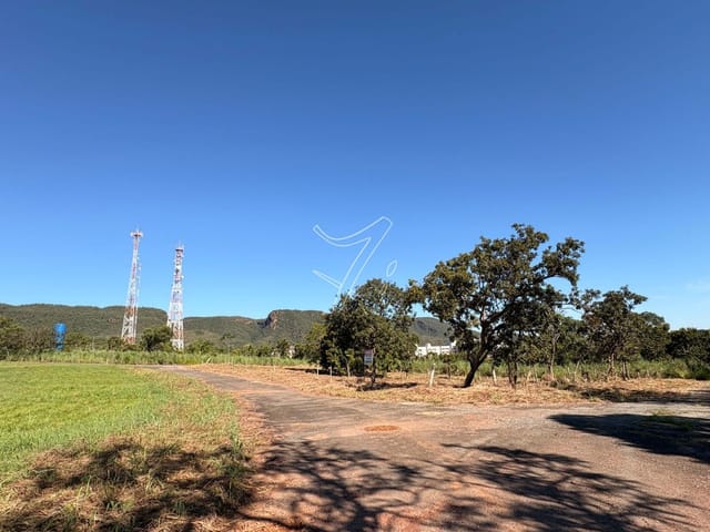 Terreno com 2000m², à venda, no bairro Esplanada do Rio Quente em Rio Quente
