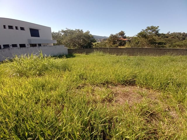 Terreno com 526m², à venda, no bairro Jardim Recanto do Bosque em São João da Boa Vista