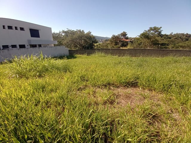 Terreno com 526m², à venda, no bairro Jardim Recanto do Bosque em São João da Boa Vista