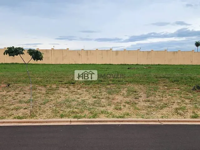 Terreno com 380m², à venda, no bairro Samambaia Parque Residencial em Bauru