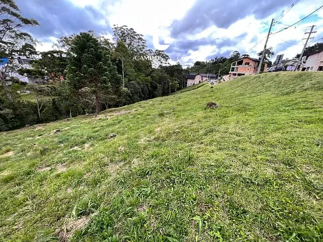 Terreno com 1346m², à venda, no bairro Alto Do Capivari em Campos Do Jordão