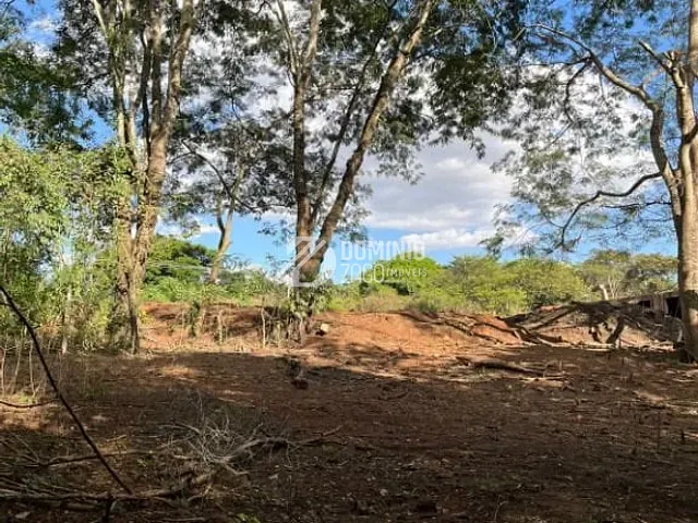Terreno com 1494m², à venda, no bairro Fabrício em Uberaba