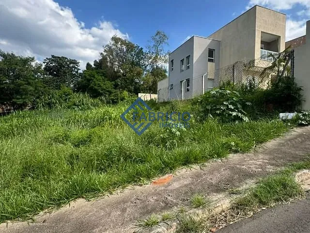 Terreno com 275m², à venda, no bairro Centro em Vinhedo