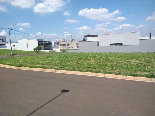 Terreno com 416m², à venda, no bairro Jardim Recanto das Águas em Nova Odessa