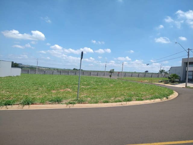 Terreno com 416m², à venda, no bairro Jardim Recanto das Águas em Nova Odessa