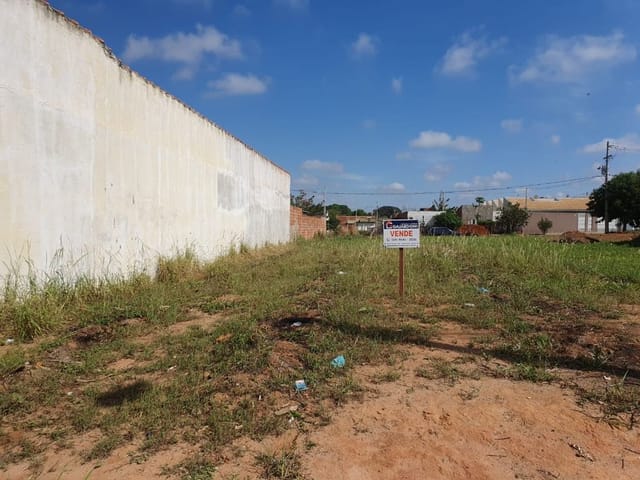 Terreno com 251m², à venda, no bairro Residencial Moimas em Birigui