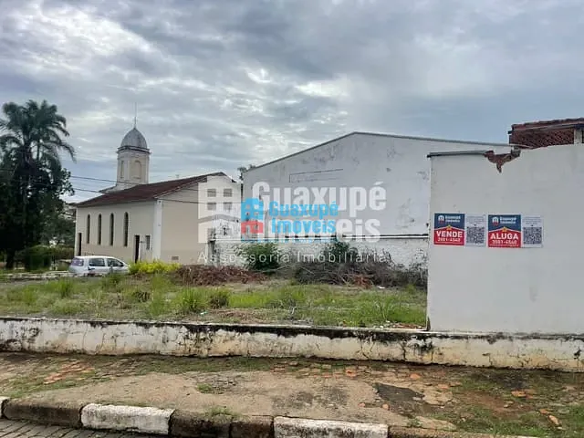 Terreno com 286m², à venda ou para alugar, no bairro Centro em Guaxupé