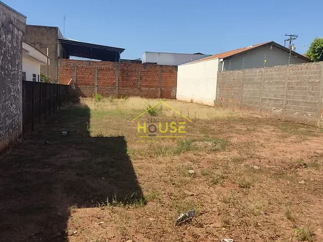 Terreno com 351m², à venda, no bairro Pozzobon em Votuporanga
