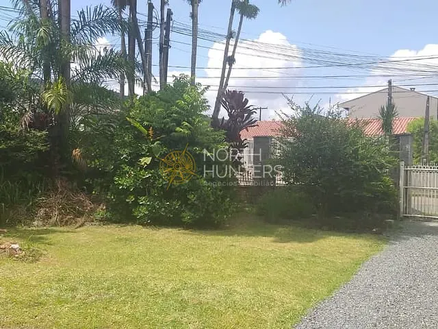 Terreno com 650m², à venda, no bairro Iririú em Joinville