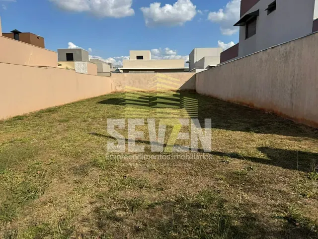 Terreno com 360m², à venda, no bairro Vila Aviaçao em Bauru