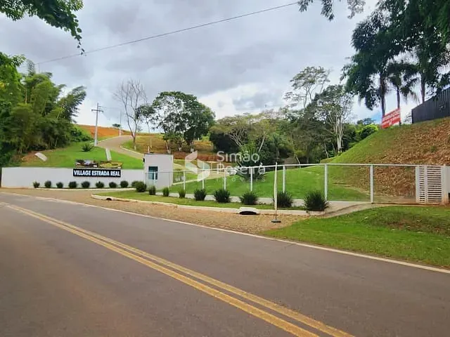 Terreno com 800m², à venda, no bairro Balança em Simão Pereira