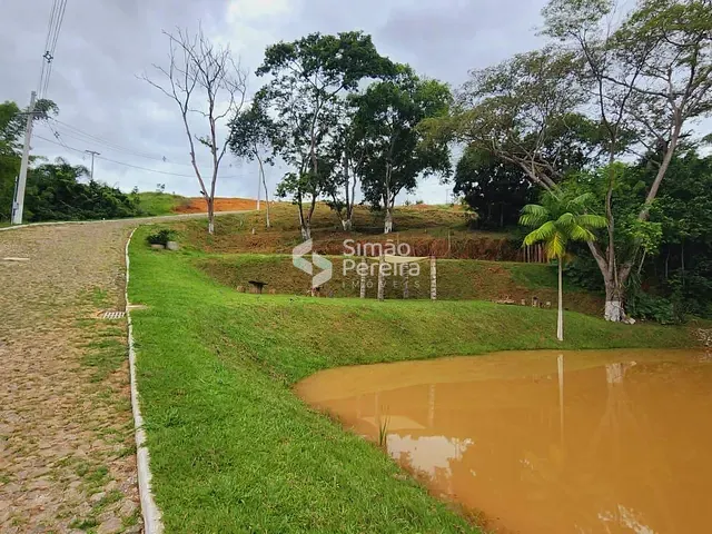 Terreno com 800m², à venda, no bairro Balança em Simão Pereira