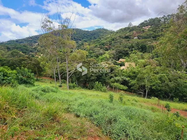 Terreno com 800m², à venda, no bairro Balança em Simão Pereira