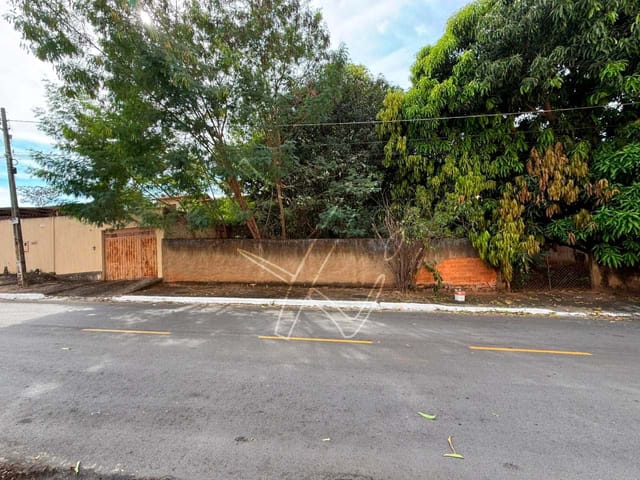 Terreno com 375m², à venda, no bairro Esplanada do Rio Quente em Rio Quente