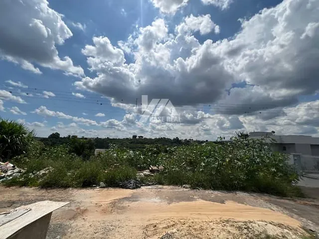 Terreno com 561m², à venda, no bairro Estrela em Ponta Grossa