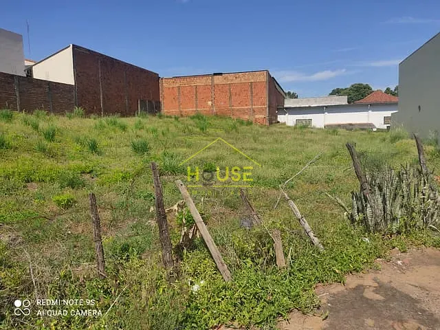 Terreno com 403m², à venda, no bairro Chácara das Paineiras em Votuporanga