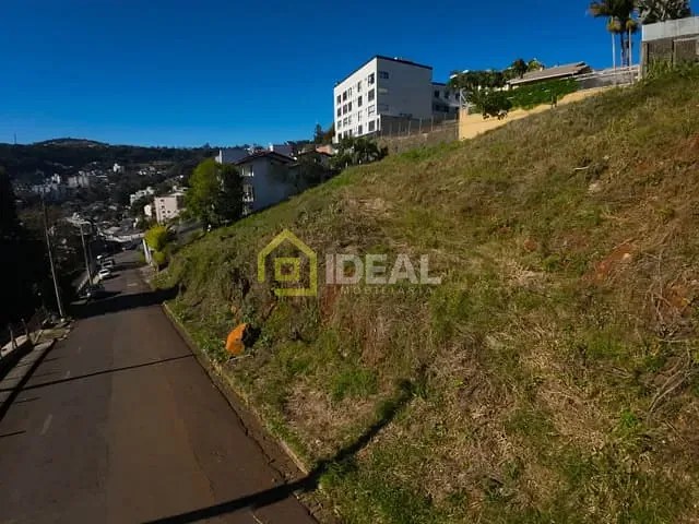 Terreno com 1890m², à venda, no bairro Centro em Concórdia