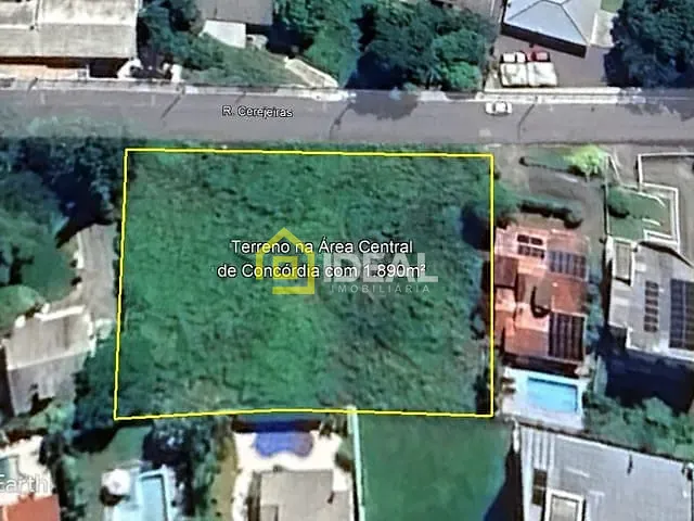 Terreno com 1890m², à venda, no bairro Centro em Concórdia