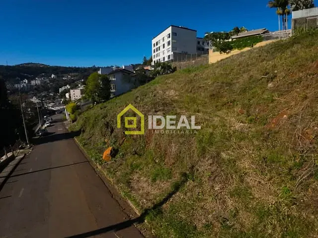 Terreno com 1890m², à venda, no bairro Centro em Concórdia
