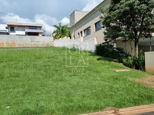 Terreno com 800m², à venda, no bairro Residencial Alphaville Flamboyant em Goiânia
