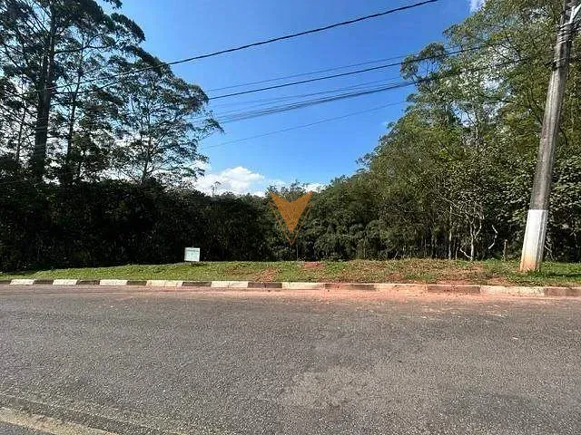 Terreno com 837m², à venda, no bairro Jardim Indaiá em Embu das Artes