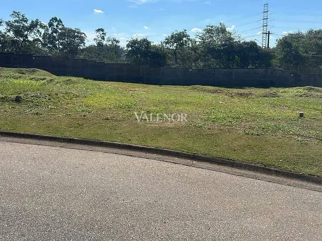 Terreno com 568m², à venda, no bairro Loteamento Residencial e Comercial Horto Florestal em Jundiaí
