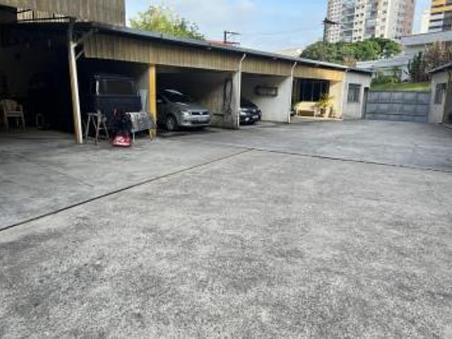 Galpão / Barracão com 750m², para alugar, no bairro Chácara Inglesa em São Paulo
