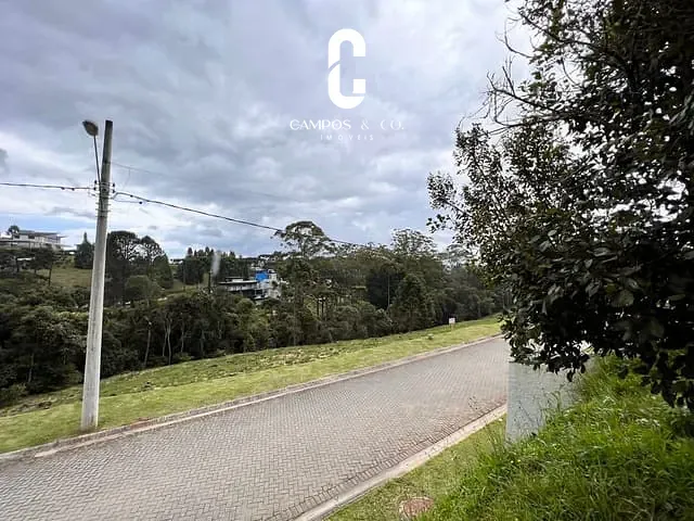 Terreno com 1431m², à venda, no bairro Alto Do Capivari em Campos Do Jordão