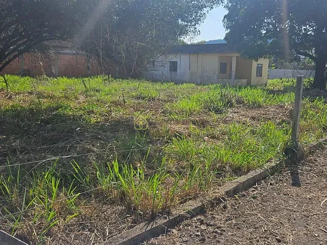Terreno com 2219m², à venda, no bairro Floriano em Barra Mansa