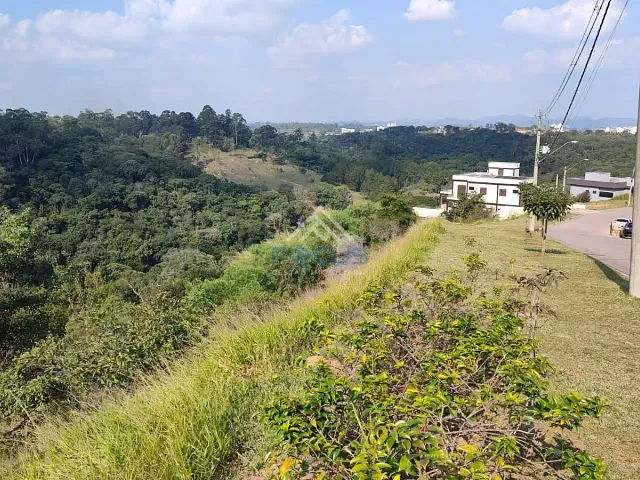 Terreno com 450m², à venda, no bairro Vale Azul em Jundiaí
