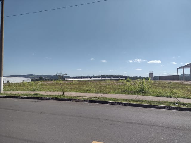 Terreno com 5184m², à venda, no bairro Leitão em Louveira