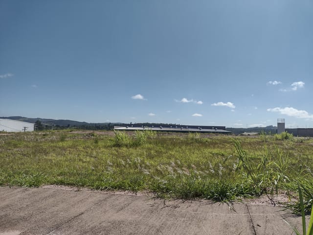 Terreno com 5184m², à venda, no bairro Leitão em Louveira