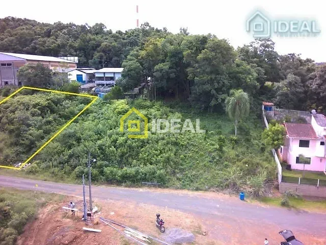 Terreno com 450m², à venda, no bairro Fragosos em Concórdia