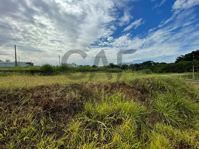 Terreno com 325m², à venda, no bairro Jardim Europa em Holambra
