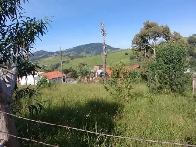 Terreno com 250m², à venda, no bairro Santa Bárbara em Piranguinho
