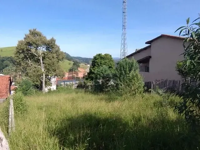 Terreno com 250m², à venda, no bairro Santa Bárbara em Piranguinho