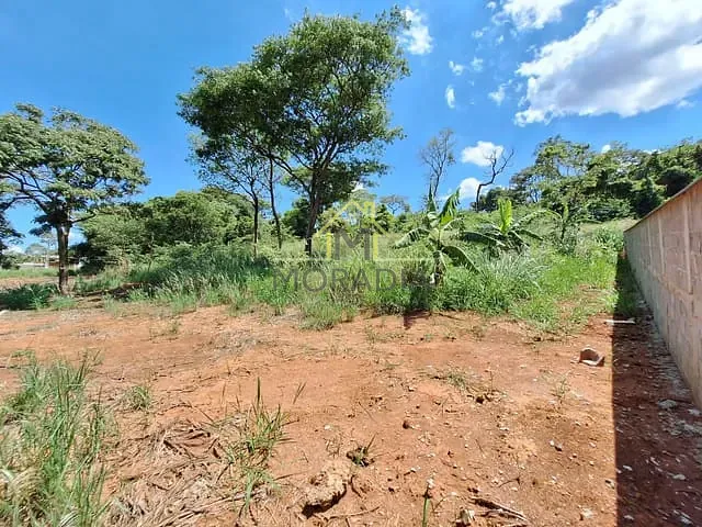 Terreno com 2010m², à venda, no bairro Portal dos Nobres em Guaxupé