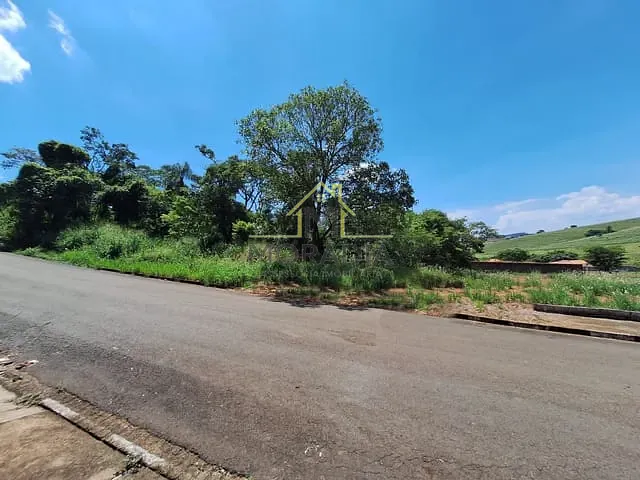 Terreno com 2010m², à venda, no bairro Portal dos Nobres em Guaxupé